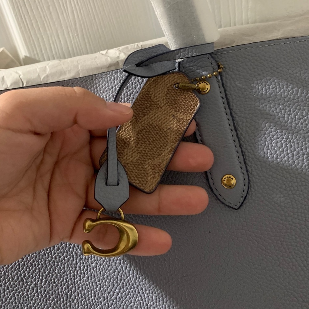 Coach Central Tote🌟🌟SOLD🌟🌟 - Picture 7 of 13